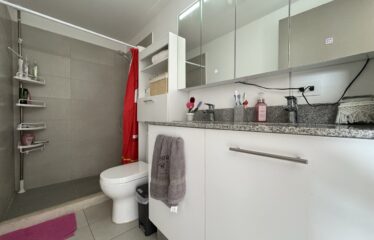 Apartment for sale in a condominium in Curridabat