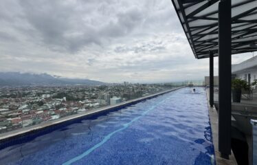 Apartment for sale in a condominium in Curridabat
