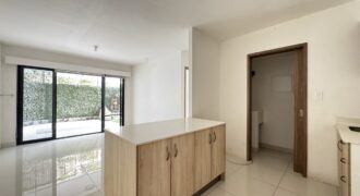 Apartment for sale in a condominium in Santa Ana, San José