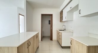 Apartment for sale in a condominium in Santa Ana, San José