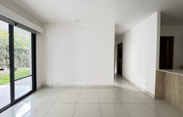 Apartment for rent in a condominium in Santa Ana, San José