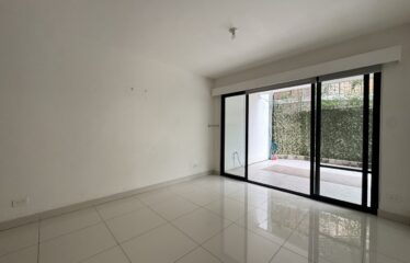 Apartment for sale in a condominium in Santa Ana, San José