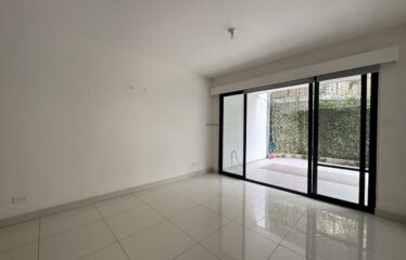 Apartment for rent in a condominium in Santa Ana, San José