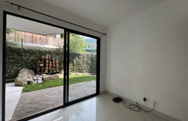 Apartment for rent in a condominium in Santa Ana, San José