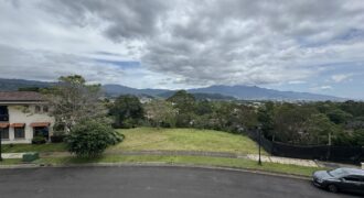 Venta de lote en condominio en Pinares Curridabat