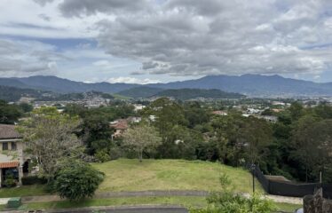 Venta de lote en condominio en Pinares Curridabat