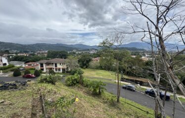 Venta de lote en condominio en Pinares Curridabat