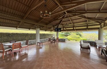 Venta de lote en condominio en Pinares Curridabat