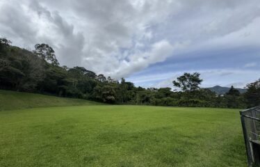 Venta de lote en condominio en Pinares Curridabat