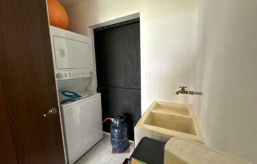 Venta de casa en Urbanización Las Flores en Heredia