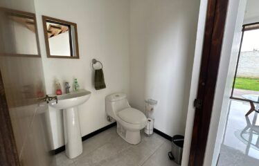 Venta de casa en Urbanización Las Flores en Heredia