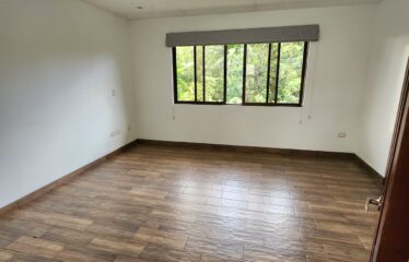 Venta de casa en Granadilla, Curridabat.
