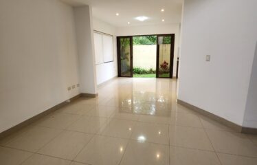 Venta de casa en Granadilla, Curridabat.