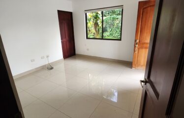 Venta de casa en Granadilla, Curridabat.