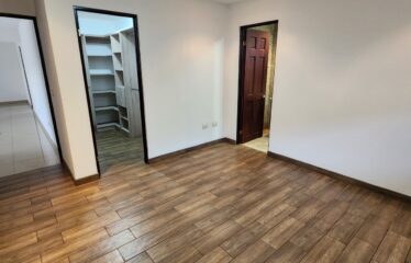 Venta de casa en Granadilla, Curridabat.
