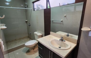 Venta de casa en Granadilla, Curridabat.