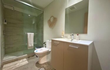 Alquiler de apartamento en condominio en Escalante.
