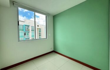 Apartment for sale in a condominium in San Sebastián.