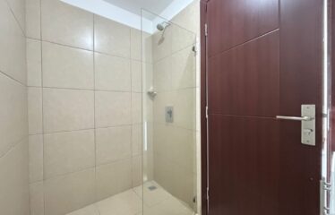 Apartment for sale in a condominium in San Sebastián.