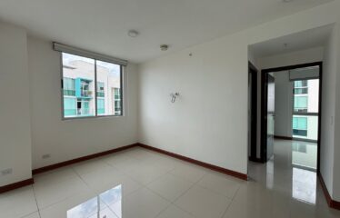 Apartment for sale in a condominium in San Sebastián.