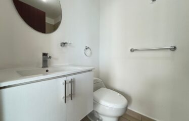 Apartment for sale in a condominium in San Sebastián.