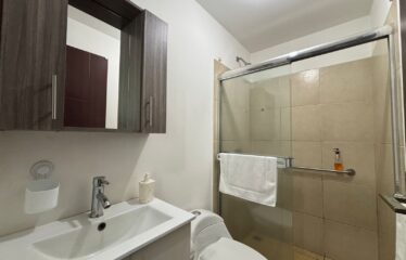 Apartamento en alquiler en condominio en San Sebastián.