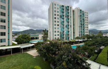 Apartamento en alquiler en condominio en San Sebastián.