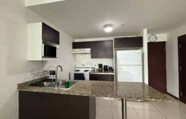 Apartamento en alquiler en condominio en San Sebastián.