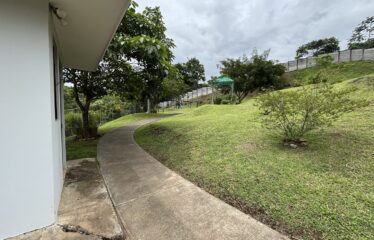 Venta de lote en condominio en la Guácima, Alajuela.