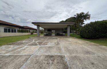 Venta de lote en condominio en la Guácima, Alajuela.