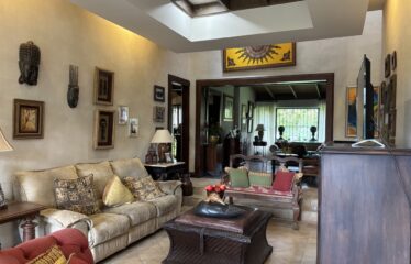 House for sale in Pinares, Curridabat.