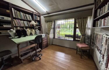 House for sale in Pinares, Curridabat.
