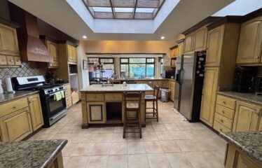House for sale in Pinares, Curridabat.