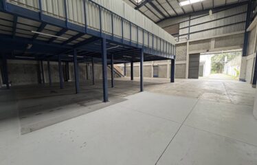Alquiler de bodega en Pinares de Curridabat.