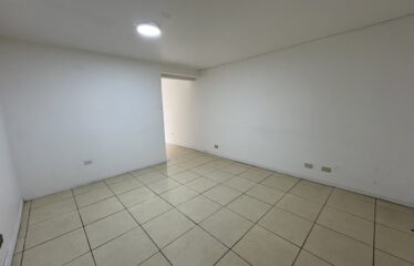 Alquiler de bodega en Pinares de Curridabat.