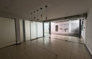 Alquiler de bodega en Pinares de Curridabat.