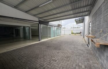 Alquiler de bodega en Pinares de Curridabat.