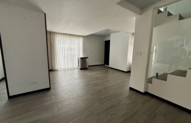 House for sale in a condominium in Brasil de Santa Ana.