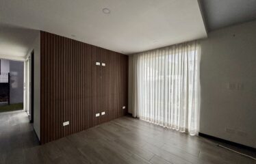 Venta de casa en condominio en Brasil de Santa Ana.