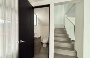 House for sale in a condominium in Brasil de Santa Ana.