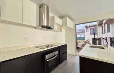 House for sale in a condominium in Brasil de Santa Ana.