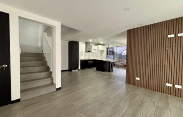 House for sale in a condominium in Brasil de Santa Ana.