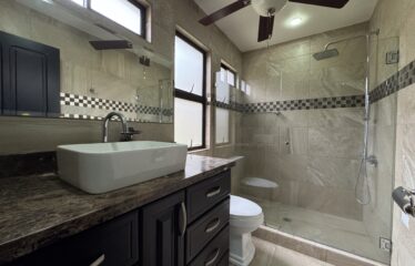 Venta de casa en Pinares, Curridabat.