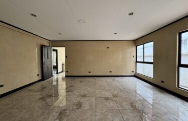 Venta de casa en Pinares, Curridabat.
