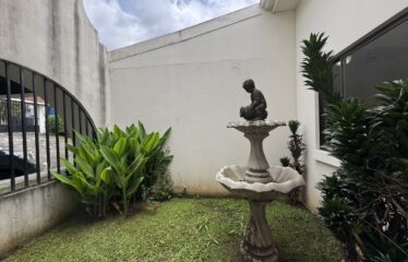 Venta de casa en Pinares, Curridabat.