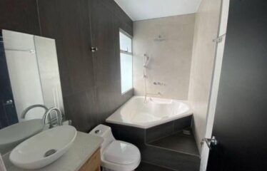Venta de casa en condominio en Brasil de Santa Ana.