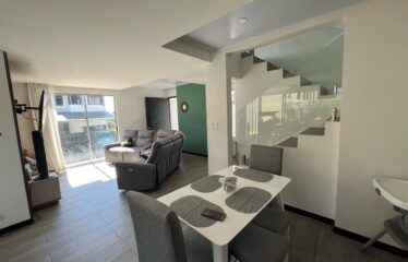 Venta de casa en condominio en Brasil de Santa Ana.