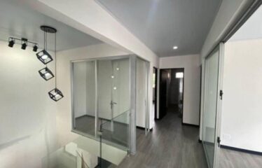 Venta de casa en condominio en Brasil de Santa Ana.