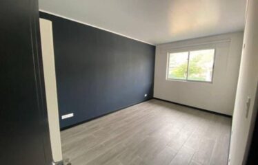 Venta de casa en condominio en Brasil de Santa Ana.