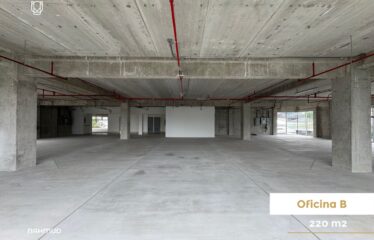 Office for rent in San Pedro.